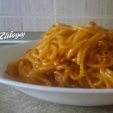 Špagete s gotovim pesto sosom
